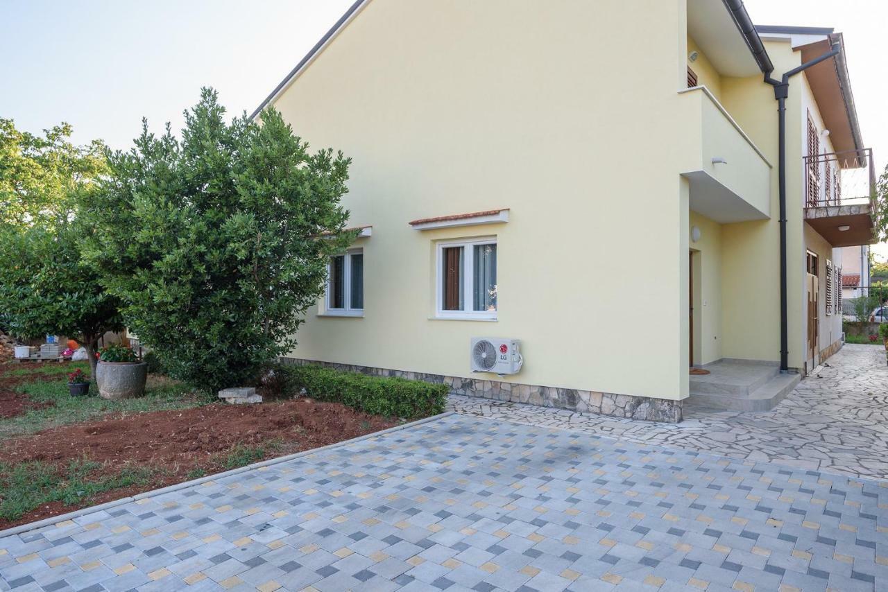 Apartment Perusko Pula Exterior foto